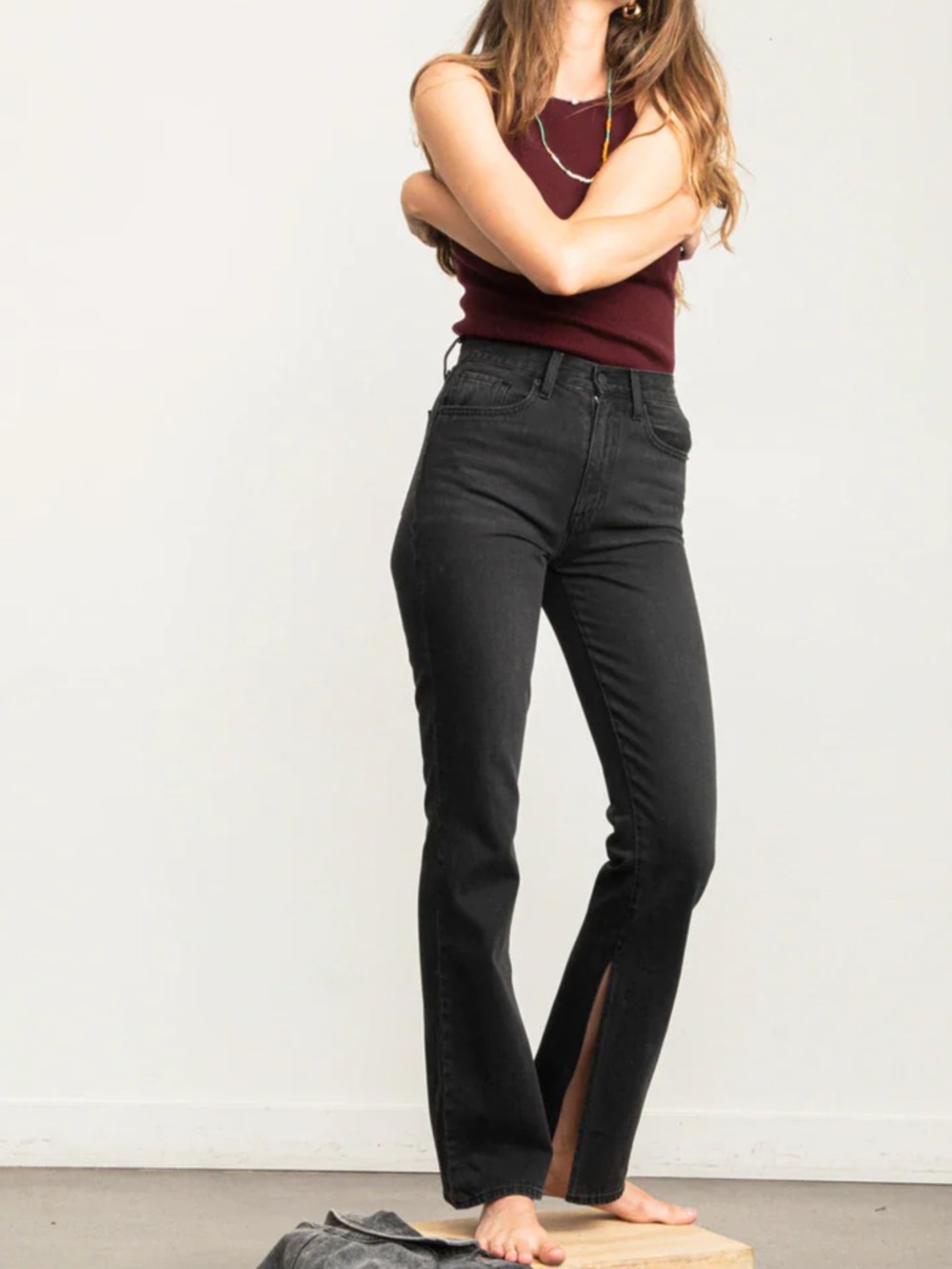 pistola Alexa High-Rise Black Split-Hem Jeans